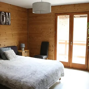 https://maison-de-village-au-pied-des-3-valles.hotels-rhonealpes.com